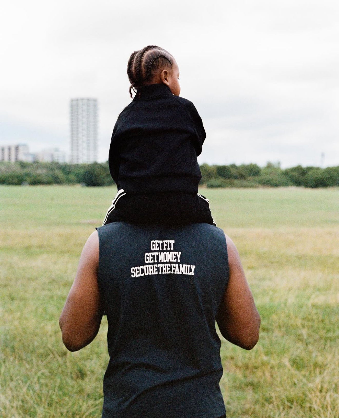 HULKOGAN VEST // WASHED BLACK